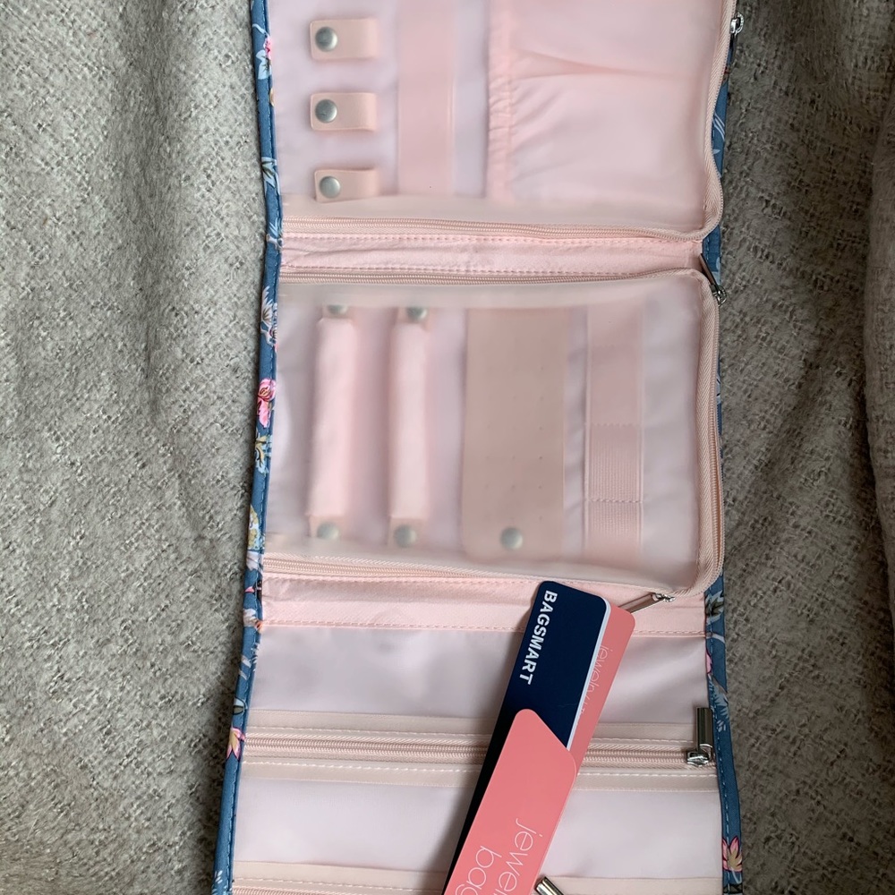 Jewelry Bag - Picture 4 of 4